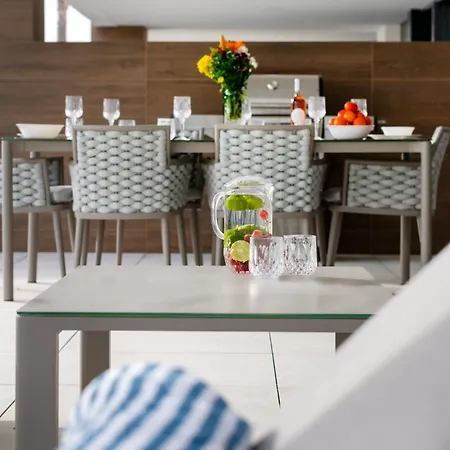 The White House Prázdninový dům